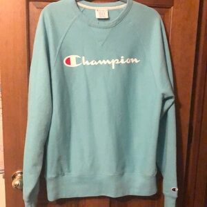 Champion Women's Reverse Weave Vintage Wash Boyfriend Crewneck Sweatshirt